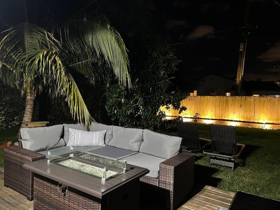 Hot Tub, Tiki Bar, Outdoor Shower, Near Intercoastal Waterway! غرب شاطئ بالم المظهر الخارجي الصورة